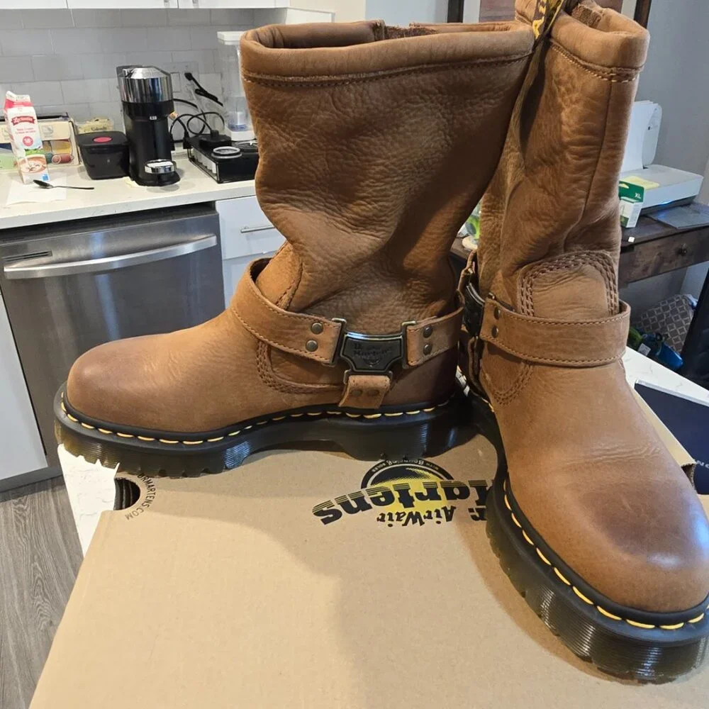 Dr Martens Women’s Aniston Hi Boots Desert Brown 4164420 Nubuck Size 8 NEW - Picture 4 of 16